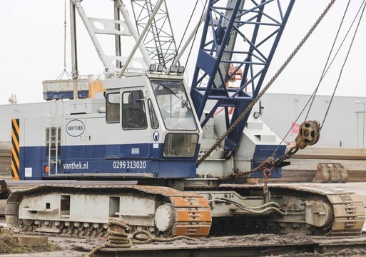 Used Hitachi KH230-3 crawler crane