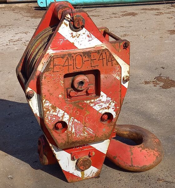 Used hook block 55T