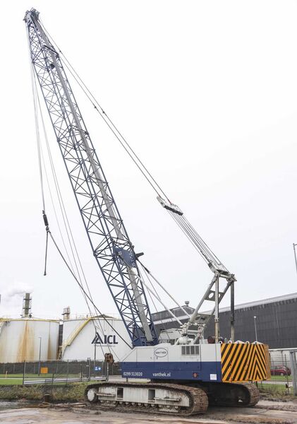 Used Hitachi KH230-3 crawler crane