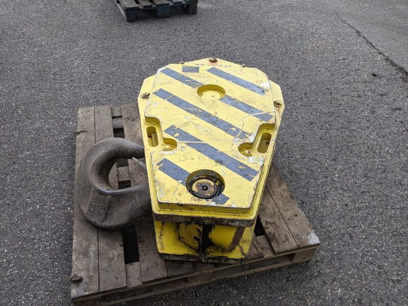 Used hook block 50T