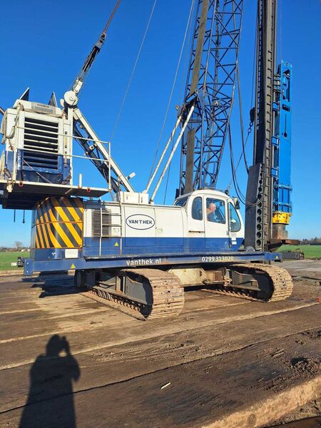 Used Kobelco BM500 piling rig