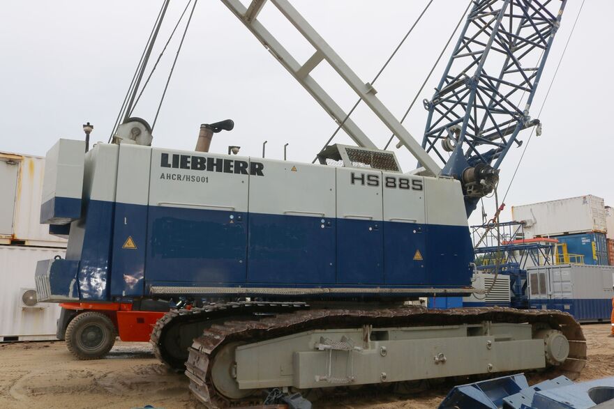 Used Liebherr HS885HD heavy duty crawler crane