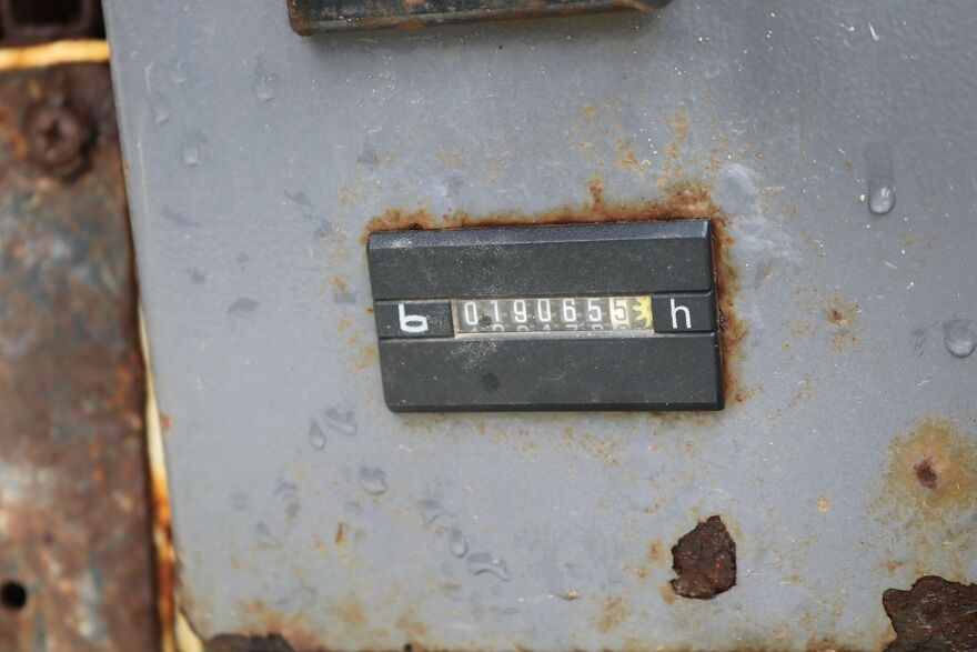 Used Liebherr HS885HD heavy duty crawler crane